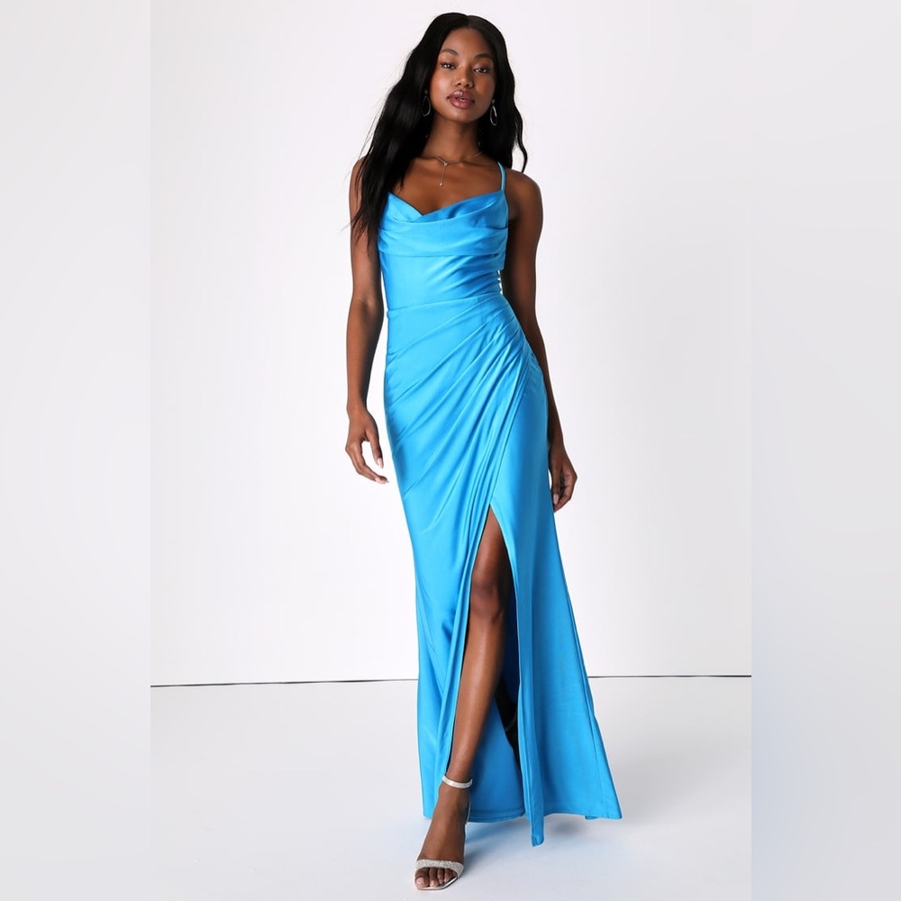 Lulus blue formal/prom dress. Brand new/never worn.